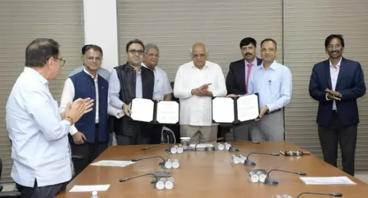 Gujarat Signs ₹1 Lakh Crore HUDCO Funding Pact to Accelerate Dholera Smart City, Metro and Expressway Projects